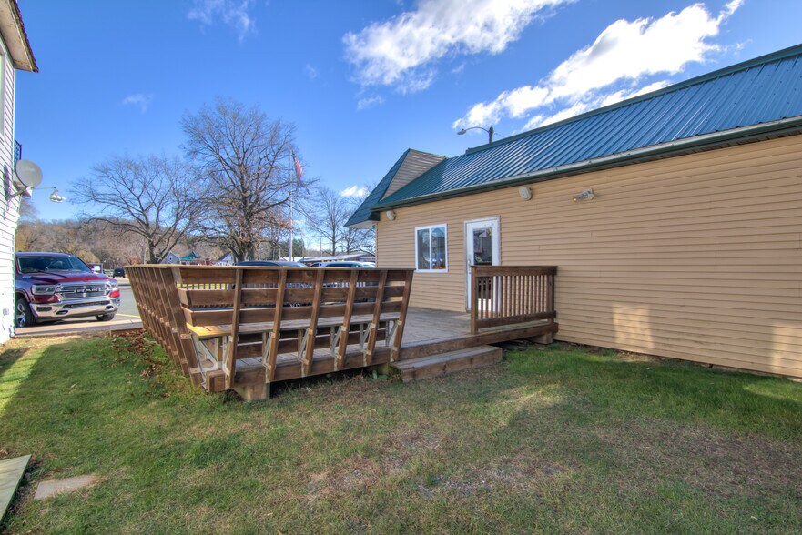 More Photos Of 115 Diamond St N, Ridgeland General Retail For Sale