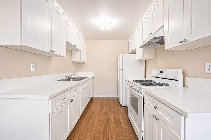 More Photos Of 383 Orchid Ln, Pomona Apartments For Sale