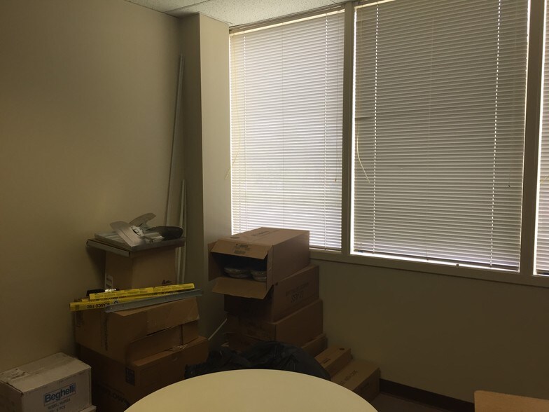 More Photos Of 275 Center Rd, Monroeville Office For Lease