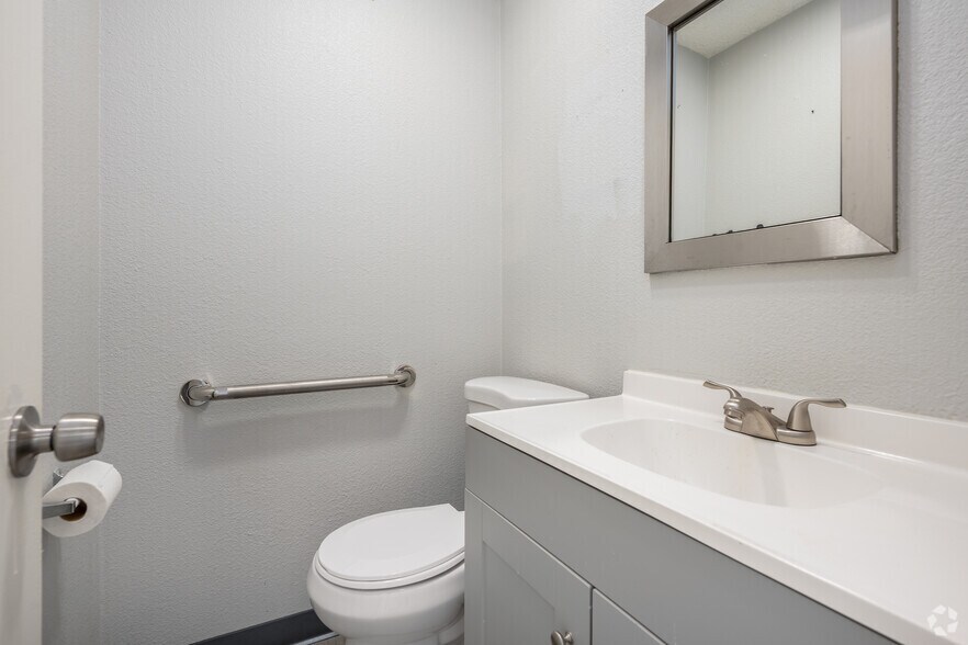 More Photos Of 1355 Florin Rd, Sacramento Medical For Sale