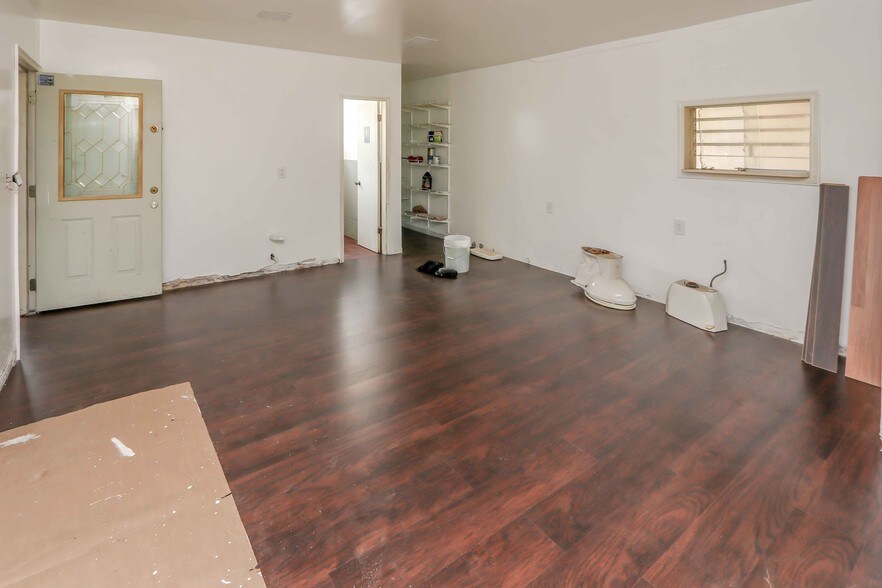 More Photos Of 14935 NW 27th Ave, Opa Locka Warehouse For Lease