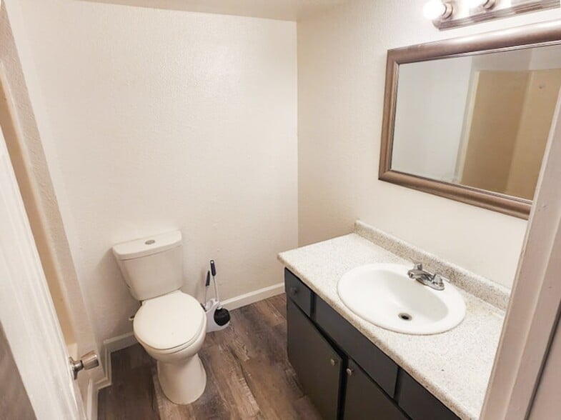 More Photos Of 434 River Glen Dr, Bullhead City Apartments For Sale