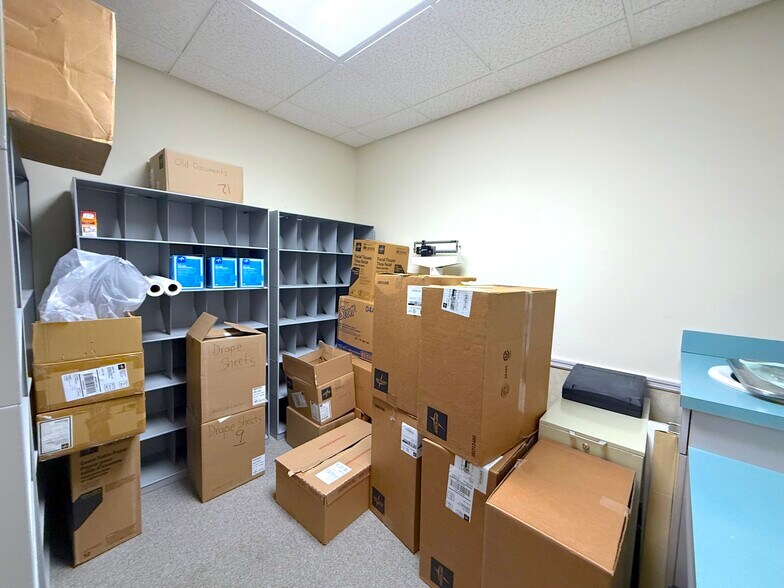 More Photos Of 3861 Oakwater Cir, Orlando Medical For Sale