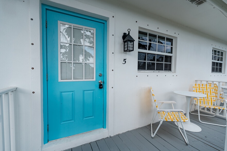More Photos Of 2502 Tamarind Dr, Hutchinson Island Hotel For Sale