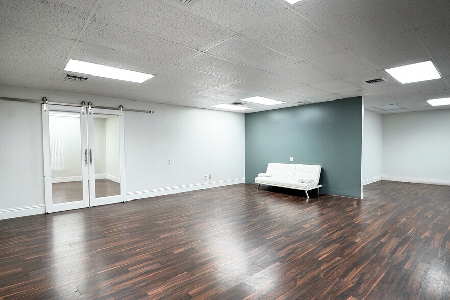 More Photos Of 2826 E Oakland Park Blvd, Fort Lauderdale Office For Lease