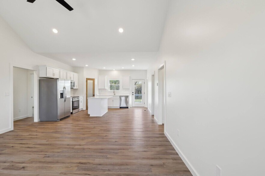 More Photos Of , Lafayette Specialty For Sale