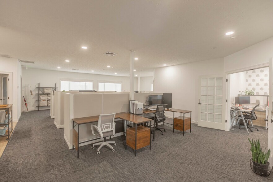 More Photos Of 350 Huls Dr, Englewood Office For Sale