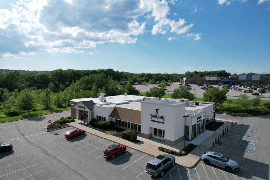 More Photos Of 303 Turnpike Rd, Westborough Freestanding For Sale
