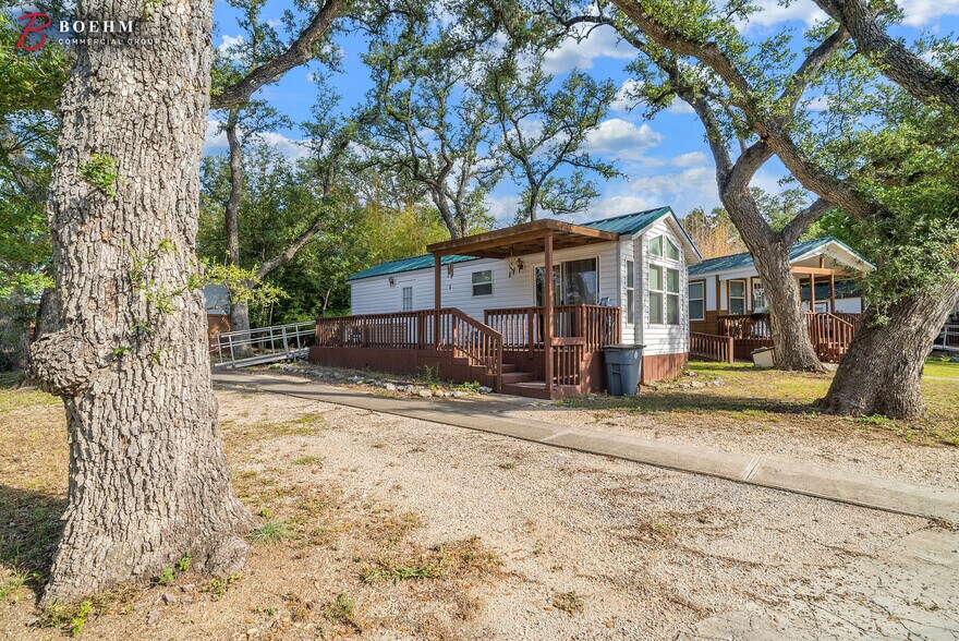 More Photos Of 137 Old San Antonio Rd, Boerne Apartments For Sale