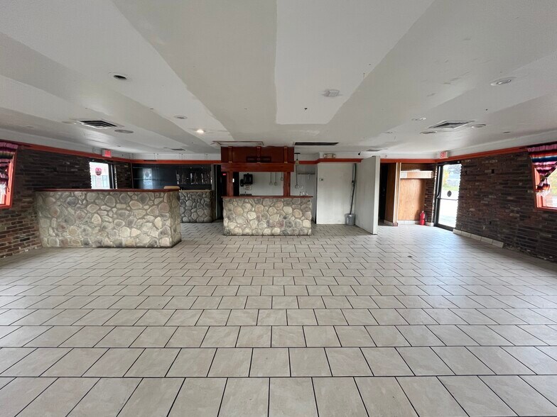 More Photos Of 1315 W Garfield Ave, Peoria Restaurant For Lease