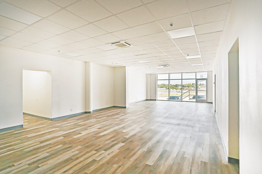 More Photos Of 5500 South Fwy, Fort Worth Unknown For Lease