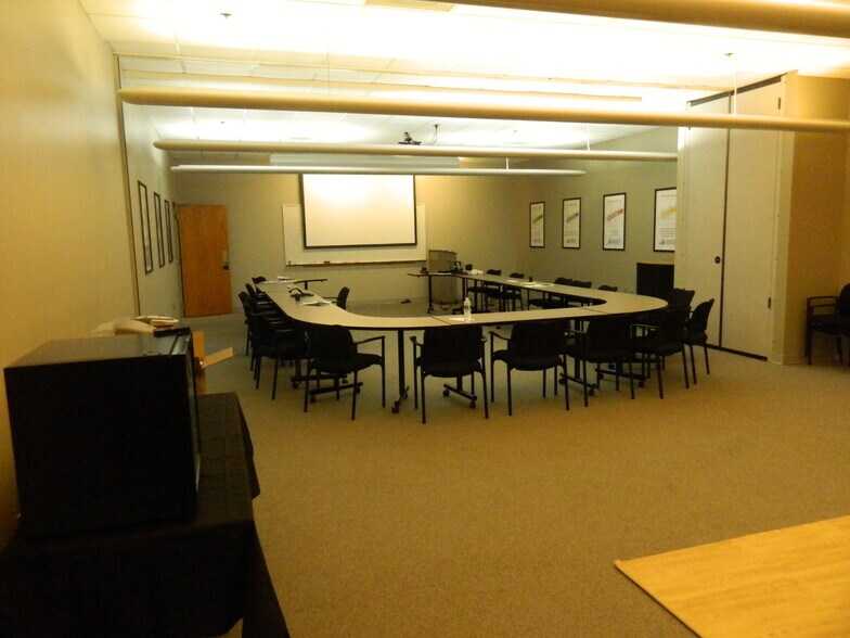 More Photos Of 6925 Halcyon Park Dr, Montgomery Office For Lease