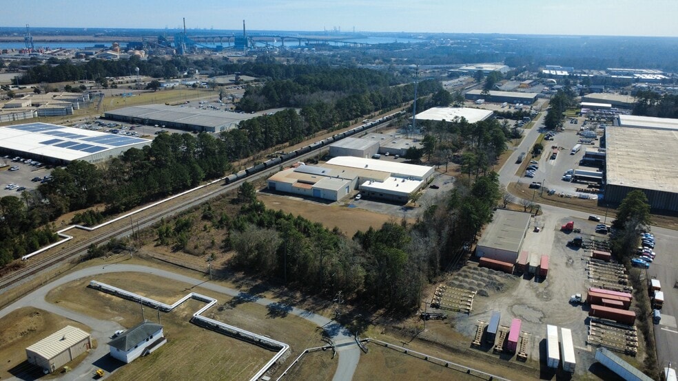 More Photos Of 915 Commerce Cir, Hanahan Manufacturing For Sale