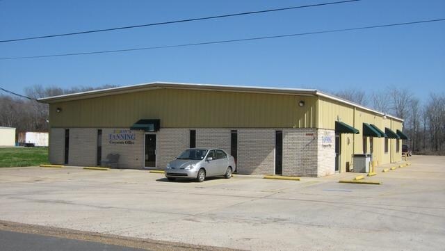 More Photos Of 1408 Alpine Blvd, Bossier City Showroom For Lease