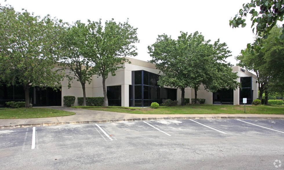 More Photos Of 3100 Alvin Devane Blvd, Austin Flex For Sale