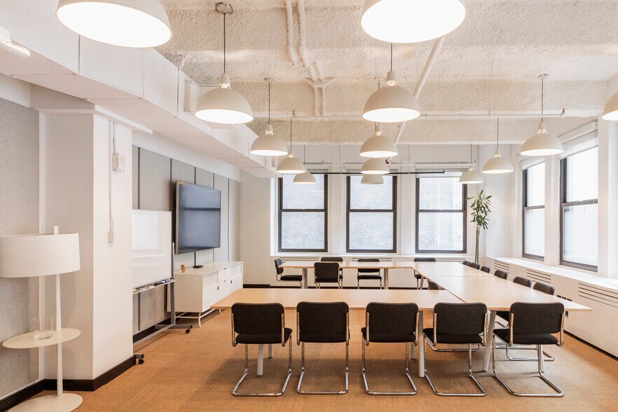 More Photos Of 500 7th Ave, New York Coworking Space