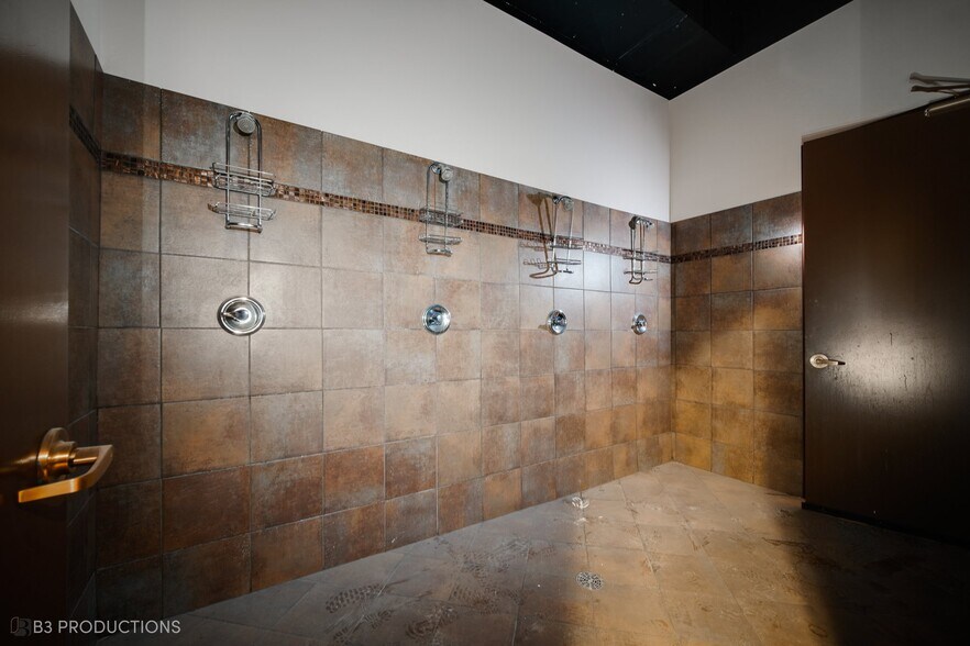 More Photos Of 12054 S Doty Ave, Chicago Warehouse For Sale