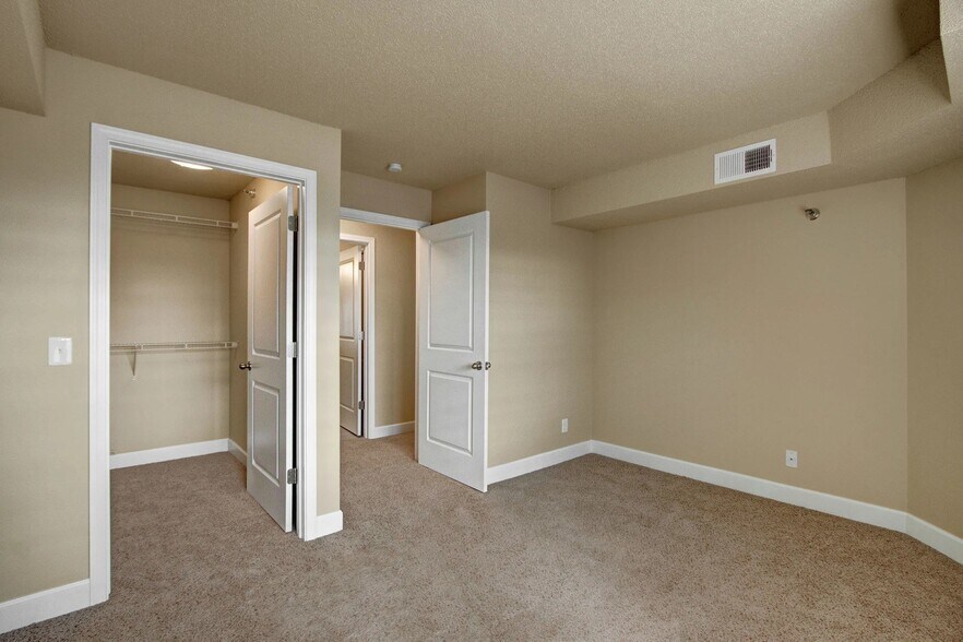 More Photos Of 8617 Edinbrook Xing, Brooklyn Park Apartments For Sale