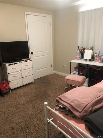 More Photos Of 2312 S Rogers St, Bloomington Freestanding For Sale