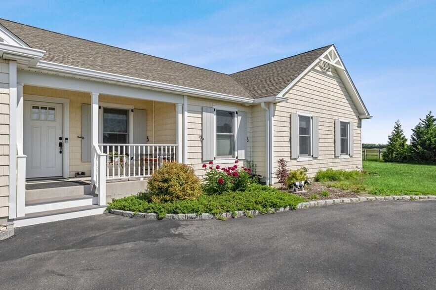 More Photos Of 1200 Cross River Dr, Riverhead Horse Stables For Sale