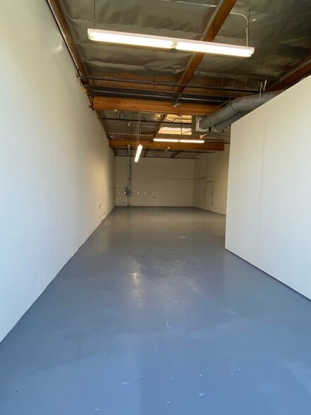 More Photos Of 21828 Lassen St, Chatsworth Unknown For Lease