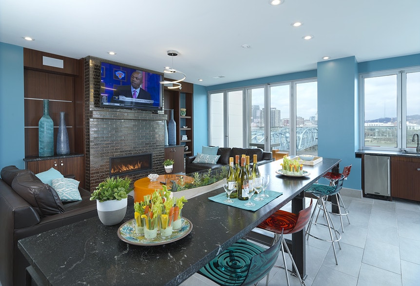More Photos Of 100 Aqua Way, Newport Apartments For Lease