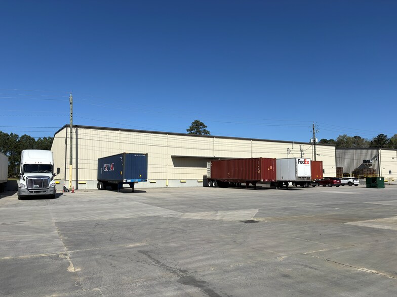 More Photos Of 5250 Old Louisville Rd, Pooler Warehouse For Lease