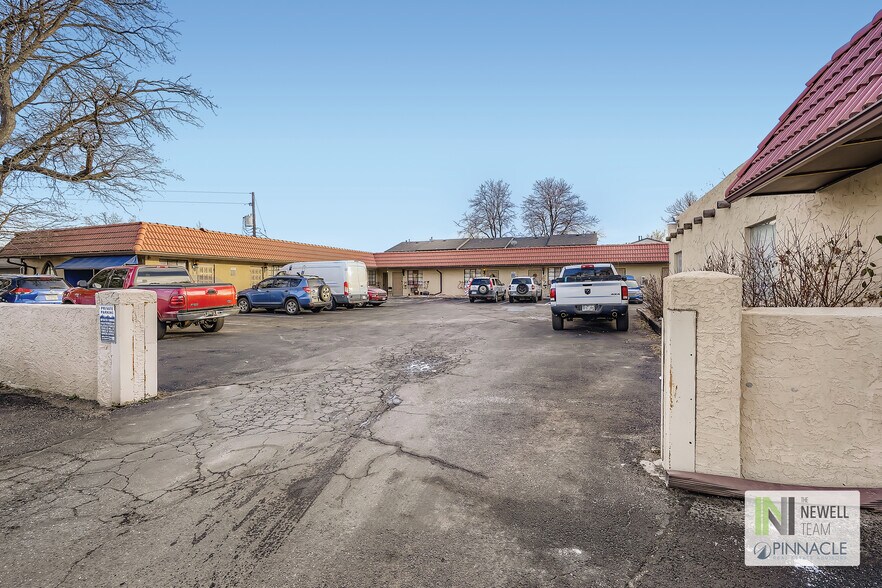 More Photos Of 10210-10230 W 26th Ave, Lakewood Apartments For Sale