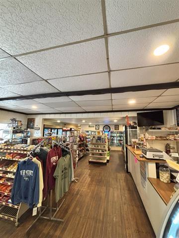 More Photos Of 44 US Route 4, Bridgewater Corners Freestanding For Sale