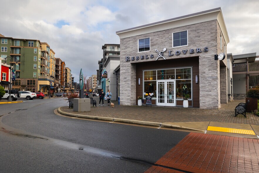 More Photos Of 5058 Main St, Tacoma General Retail For Lease