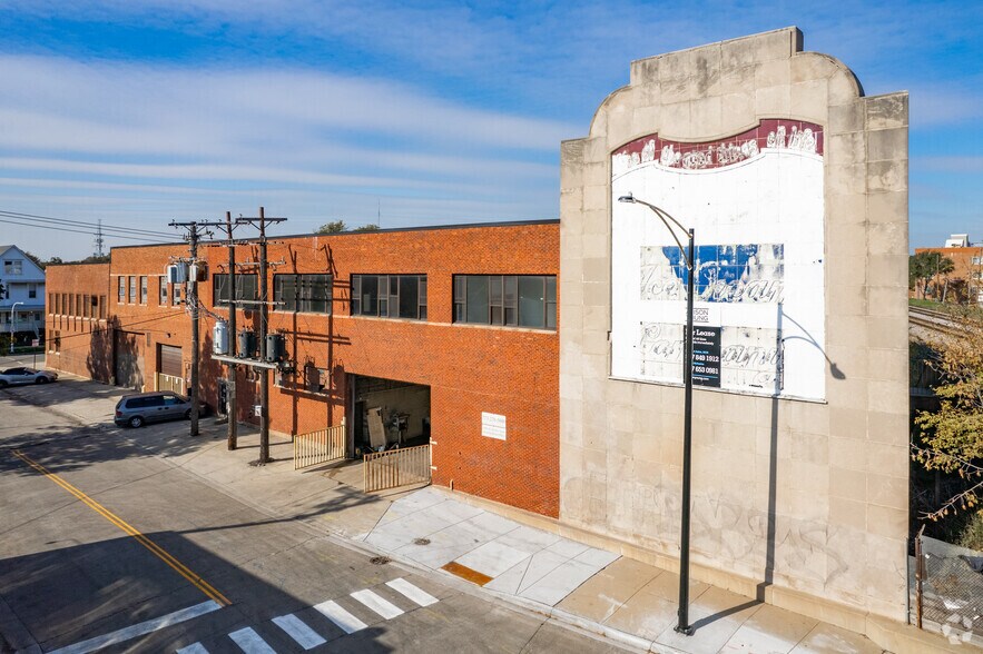 More Photos Of 4006 W Belden Ave, Chicago Warehouse For Lease
