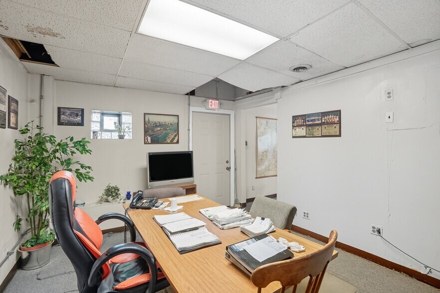 More Photos Of 5840 W 63Rd St, Chicago Freestanding For Sale