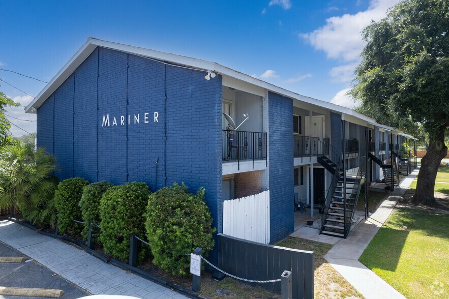 More Photos Of 1101 E Main St, League City Apartments For Sale