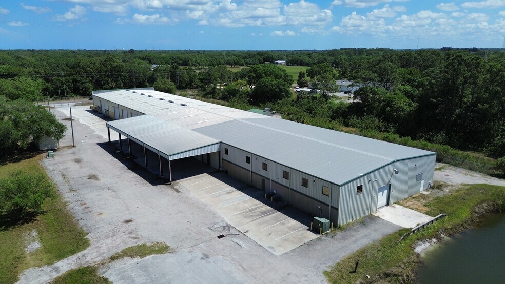 More Photos Of 1060 Cox Rd, Cocoa Warehouse For Lease