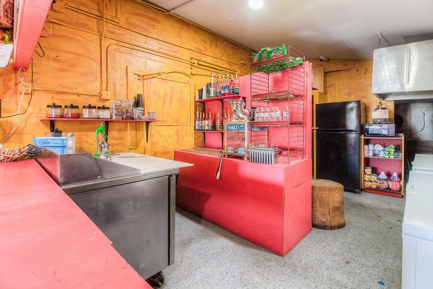 More Photos Of 1319 E 1st Ave, Zillah Restaurant For Sale