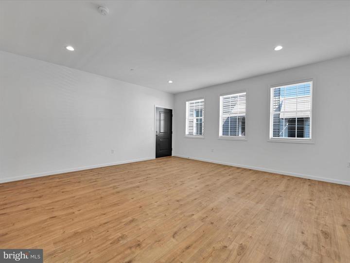 More Photos Of 336-338 Main St, Denver Storefront Retail Residential For Lease