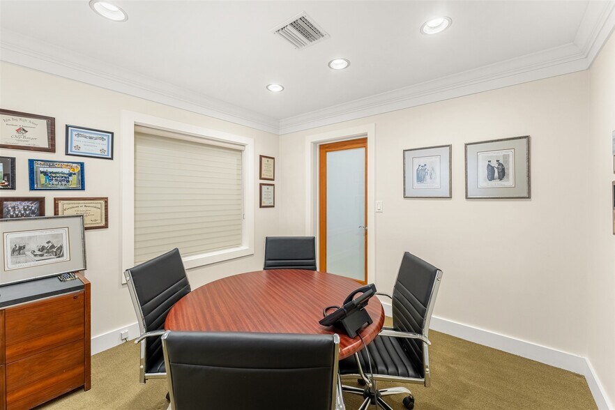 More Photos Of 525 N Harbor City Blvd, Melbourne Office For Sale