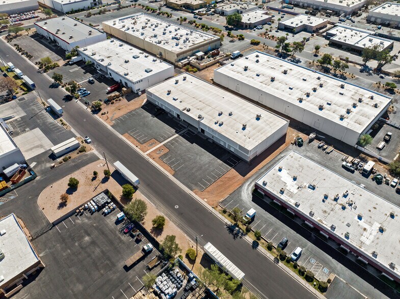 More Photos Of 819 W Fairmont Dr, Tempe Warehouse For Lease