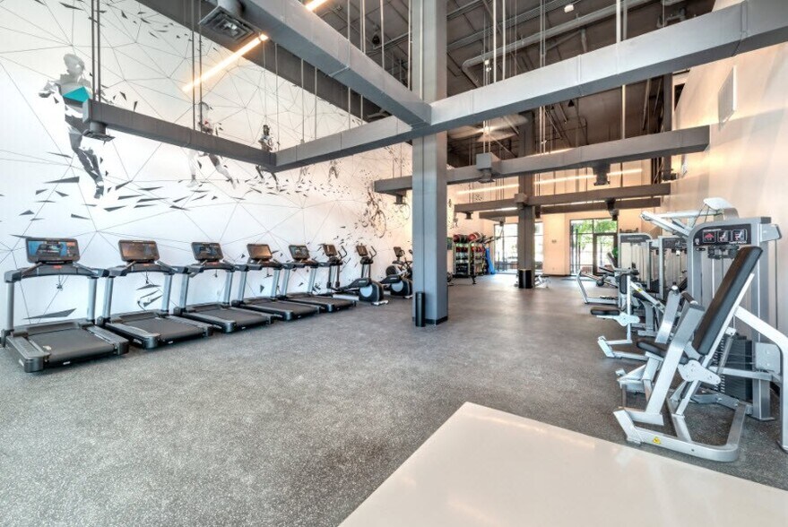 More Photos Of 411 W Commerce St, Dallas Apartments For Lease