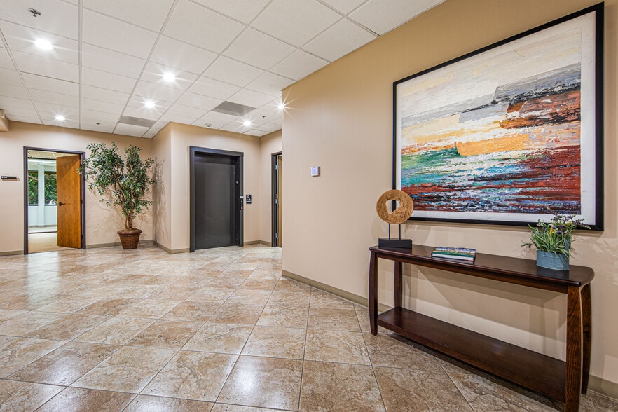 More Photos Of 970 S Village Oaks Dr, Covina Medical For Lease