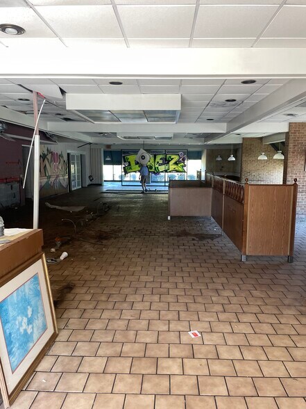 More Photos Of 3352 15th Avenue Blvd SE, Conover Restaurant For Sale