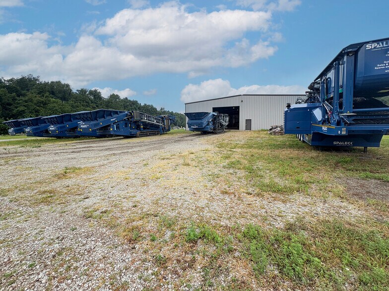 Primary Photo Of 3020 Pittsburgh St, Perryopolis Warehouse For Lease