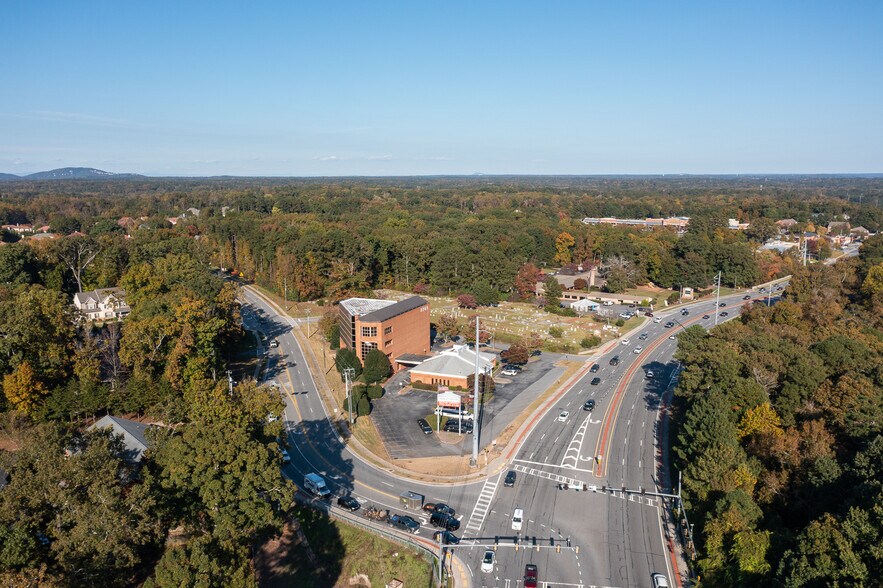 More Photos Of 2265 Roswell Rd, Marietta Office For Lease