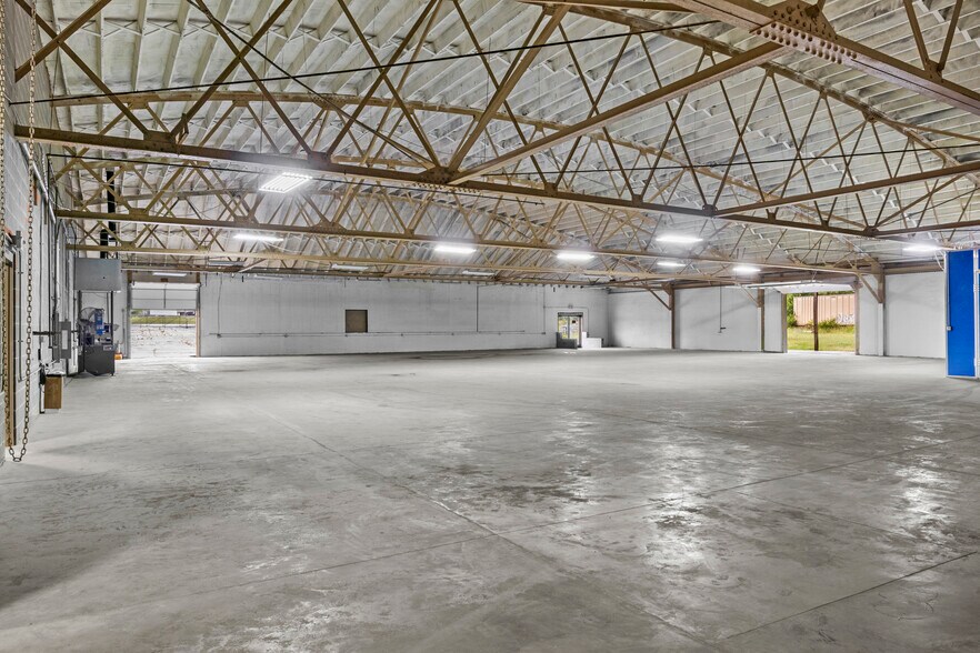 More Photos Of 101 Hi Lane Dr, Richmond Warehouse For Lease