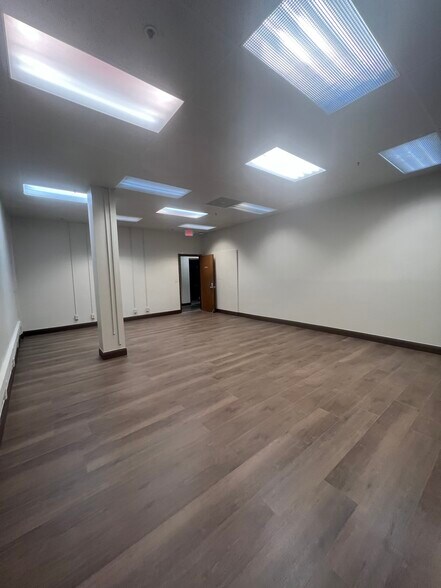 More Photos Of 1543 Pacific Ave, Santa Cruz Storefront Retail Office For Lease