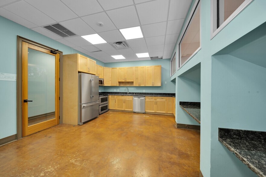 More Photos Of 6061 NE 14th Ave, Fort Lauderdale Medical For Lease