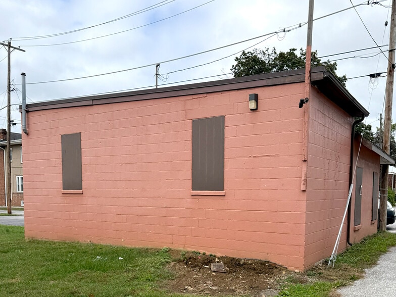 More Photos Of 401-405 Carlisle Ave, York Storefront Retail Residential For Sale