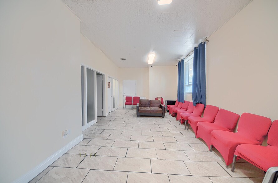 More Photos Of 33 E Magnolia St, Stockton Office For Lease