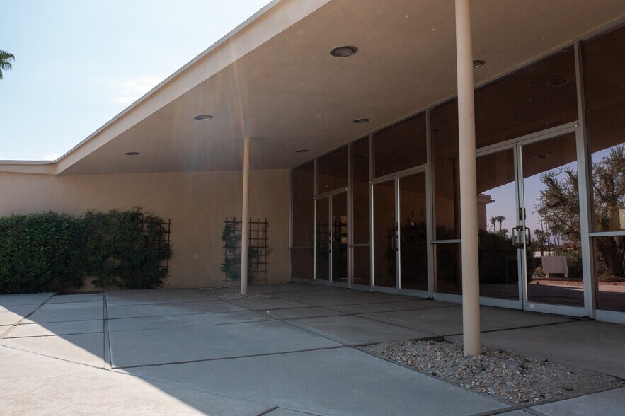More Photos Of 605 S Riverside Dr, Palm Springs Religious Facility For Sale