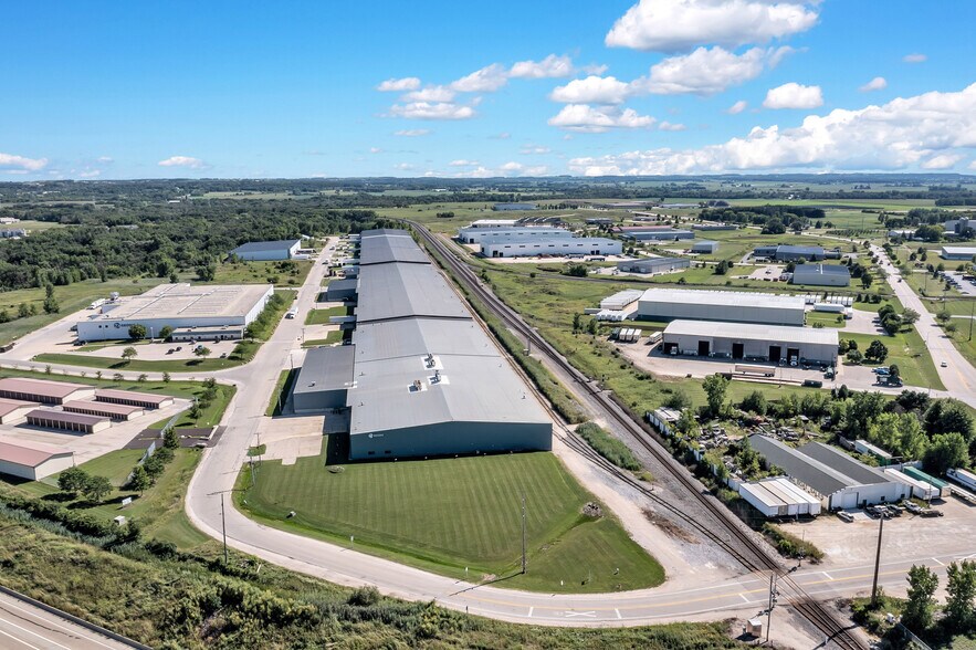 More Photos Of 122-342 Kohlman Rd, Fond Du Lac Industrial For Sale